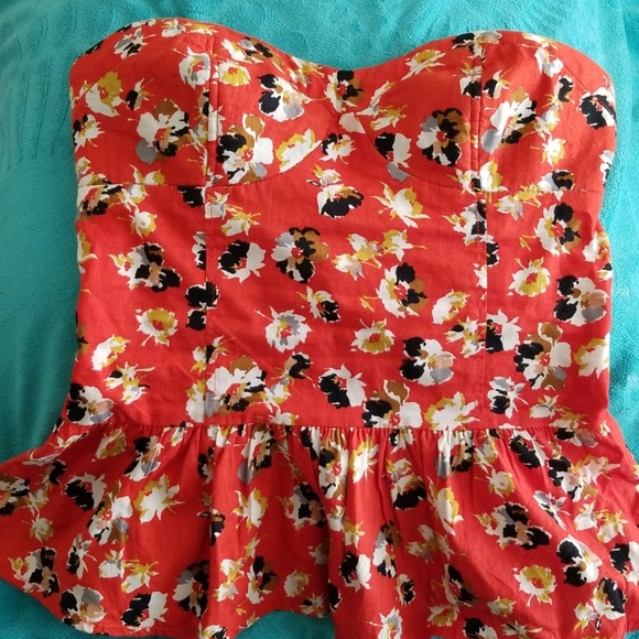 Strapless Bustier style summer top - Picture 2 of 8